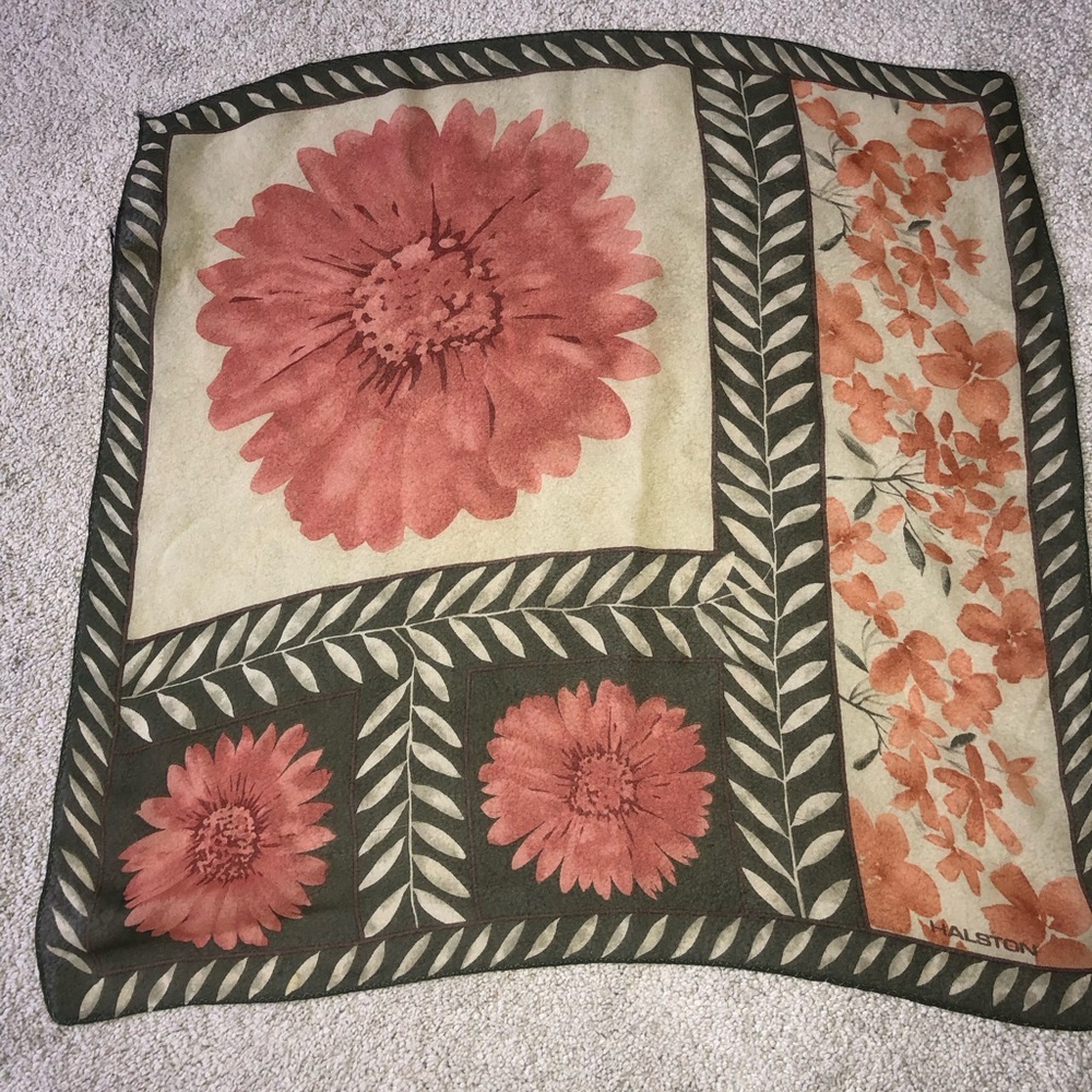 Halston square silk scarf Vintage Multi Colored‎